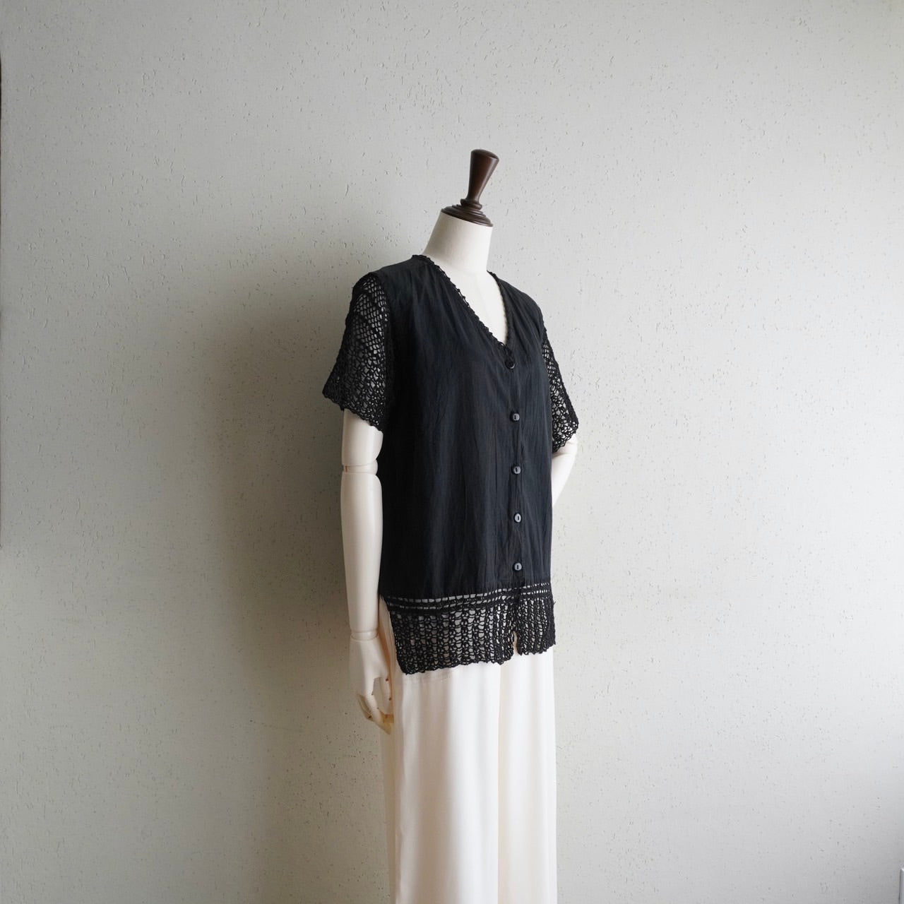 90s Crochet Design Blouse