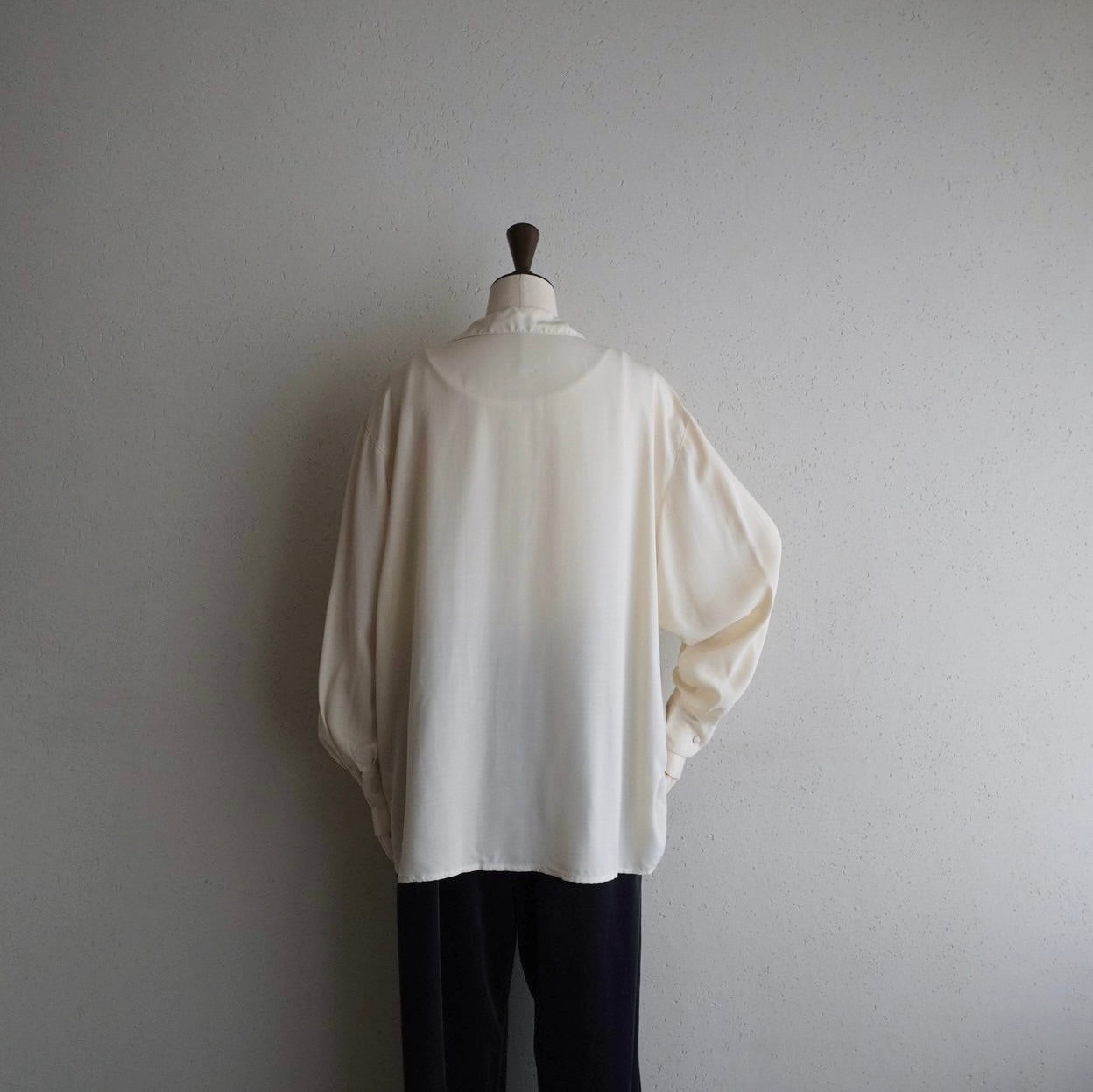 90s "cacharel"Embroidery Shirt Made in Italy