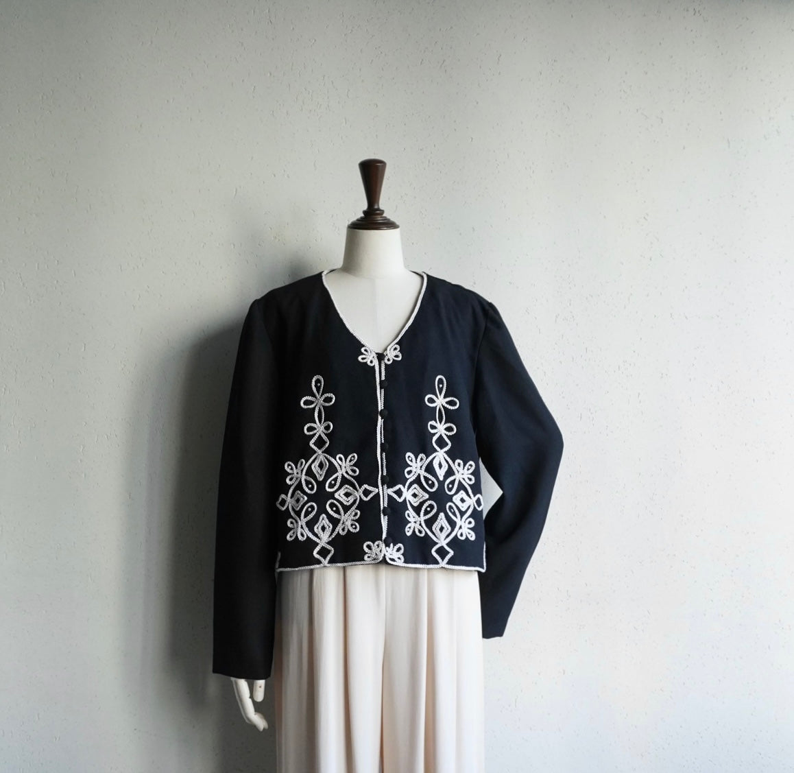 90s "Karin Stevens" Embroidery Jacket