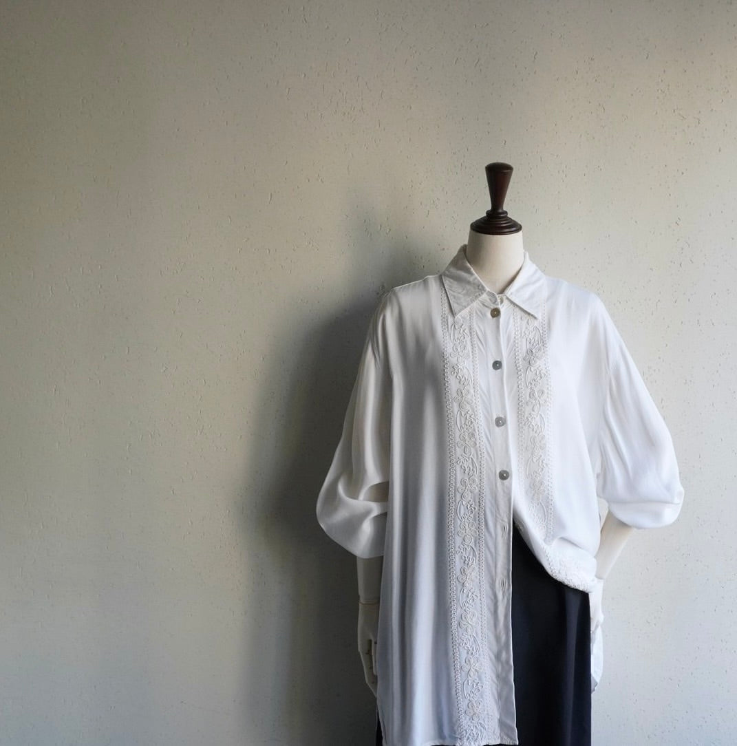 90s EURO Embroidery Design Shirt