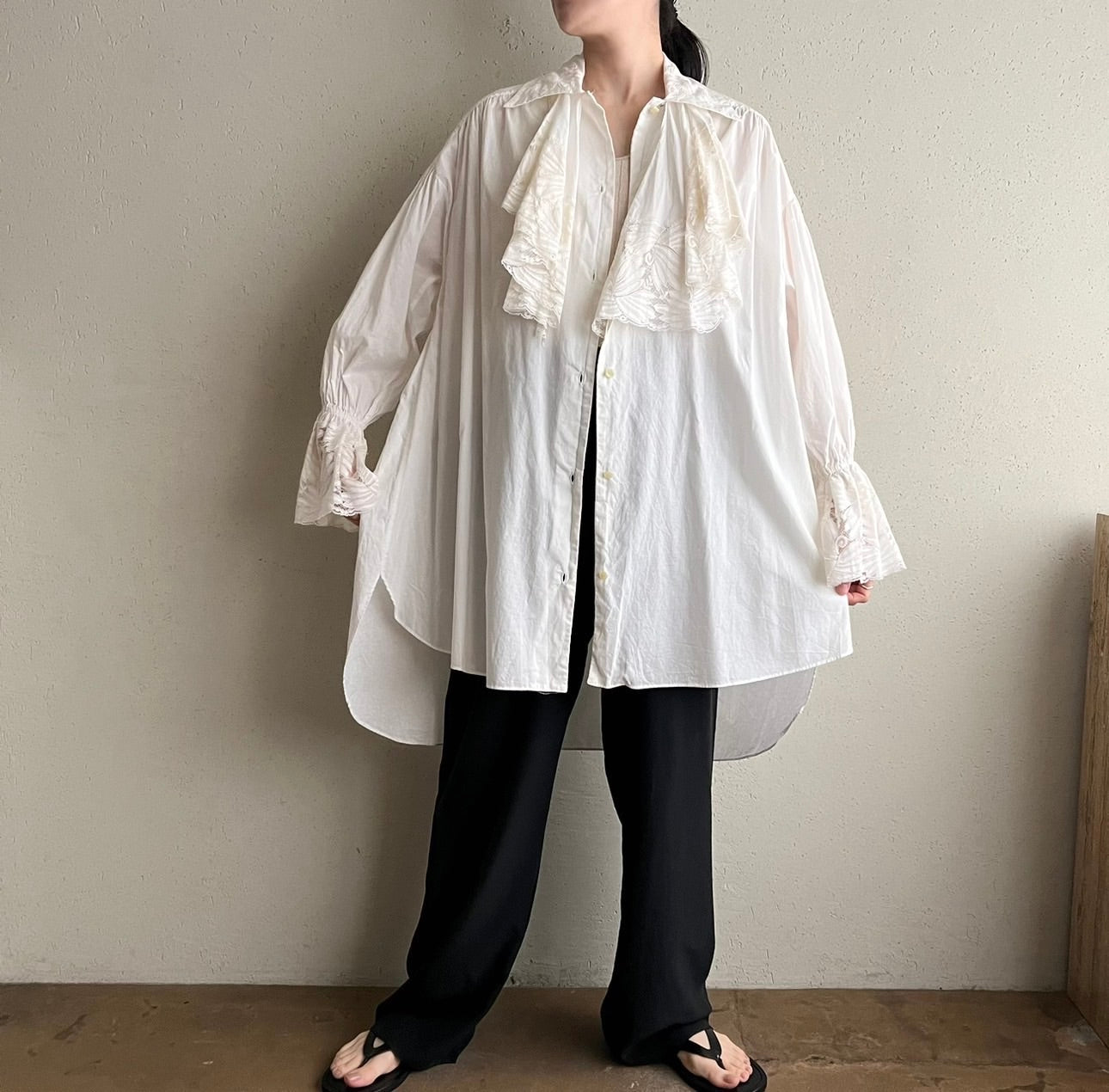 90s”NATORI” Lace Design Shirt