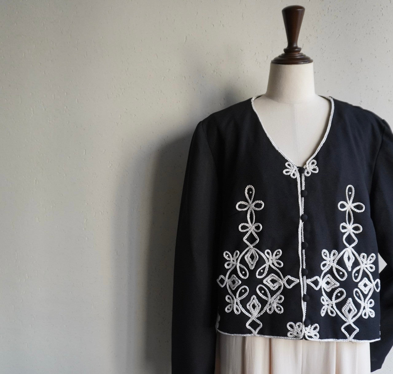 90s "Karin Stevens" Embroidery Jacket