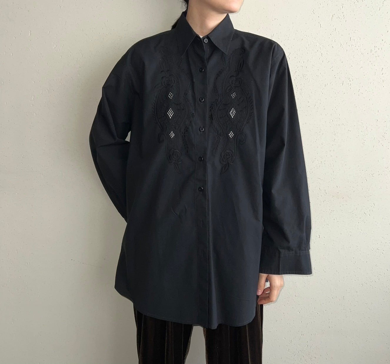 90s Embroidery Shirt