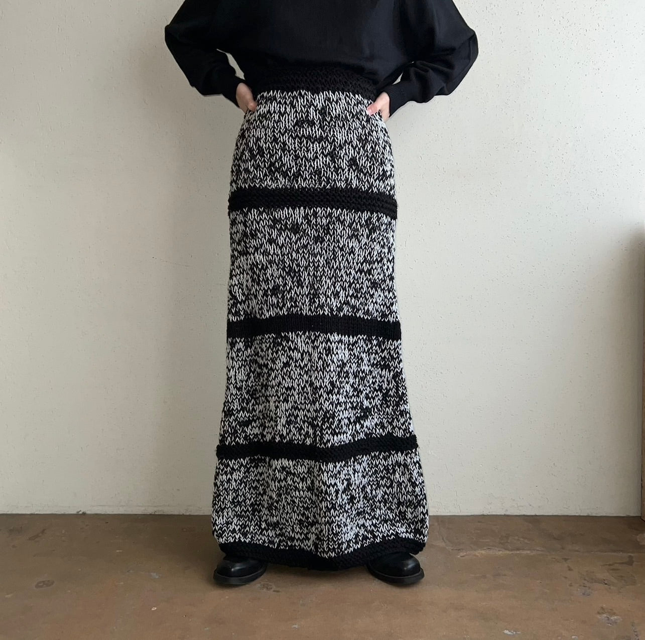 90s Black x White Knit Maxi Skirt