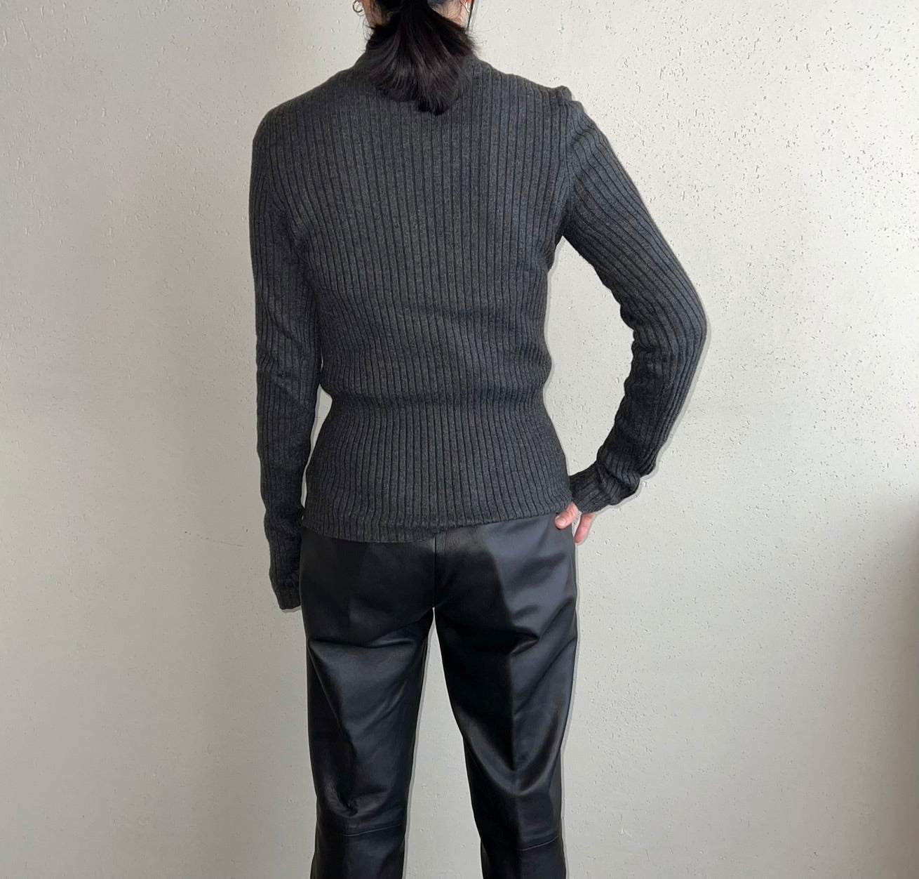 90s Zip Design Ribbed Top