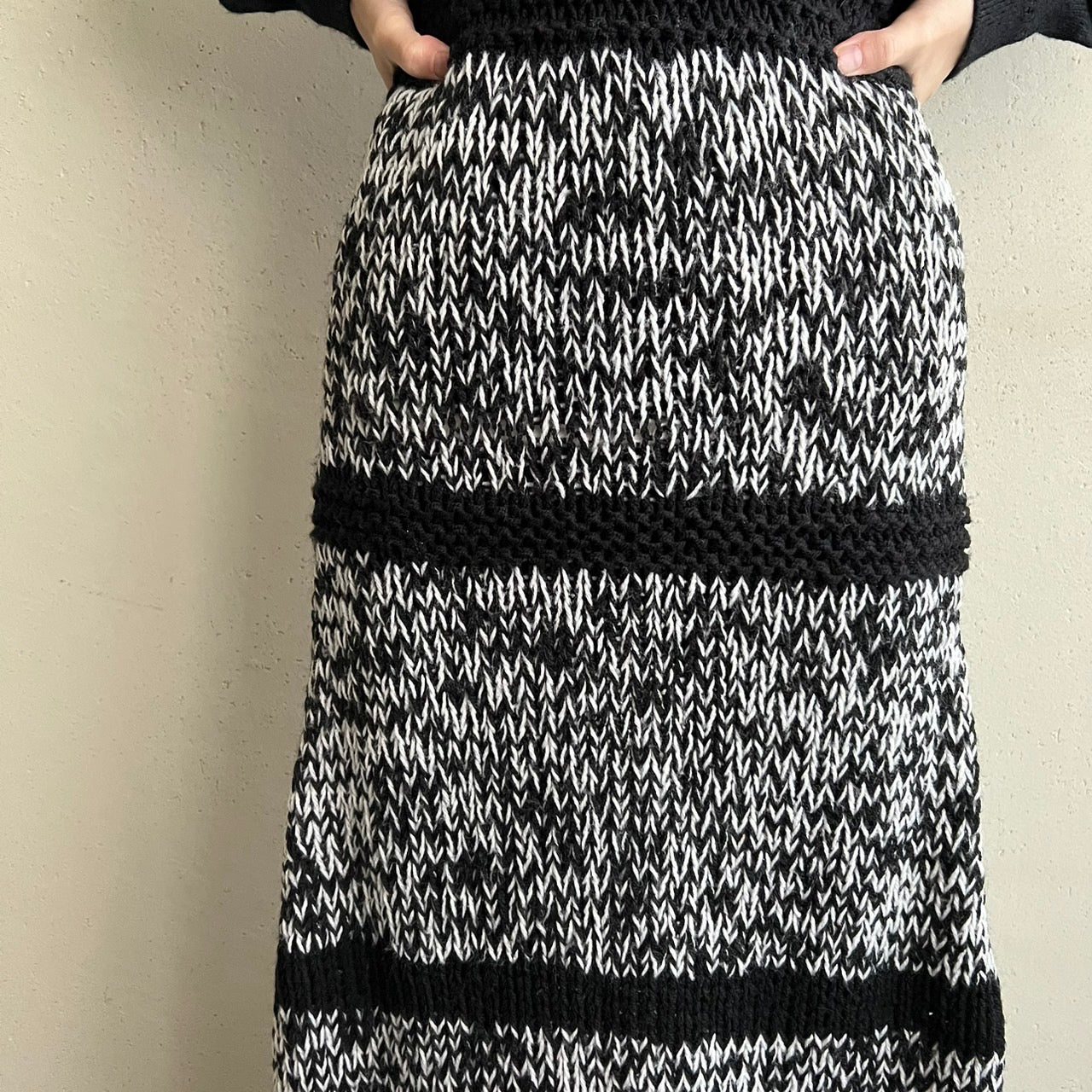 90s Black x White Knit Maxi Skirt