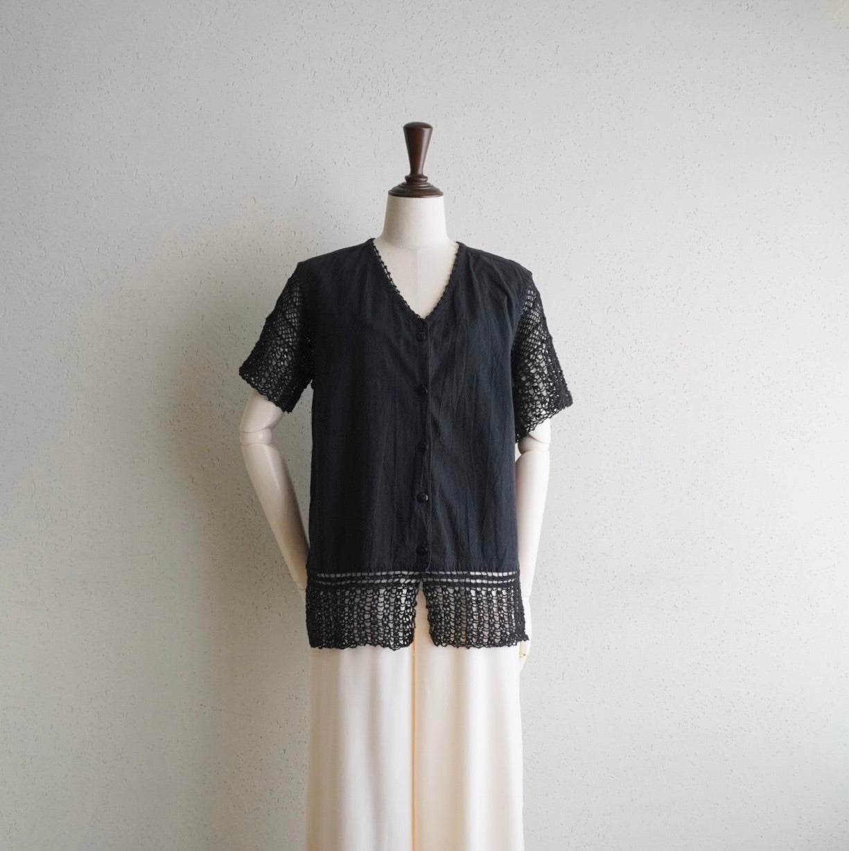 90s Crochet Design Blouse