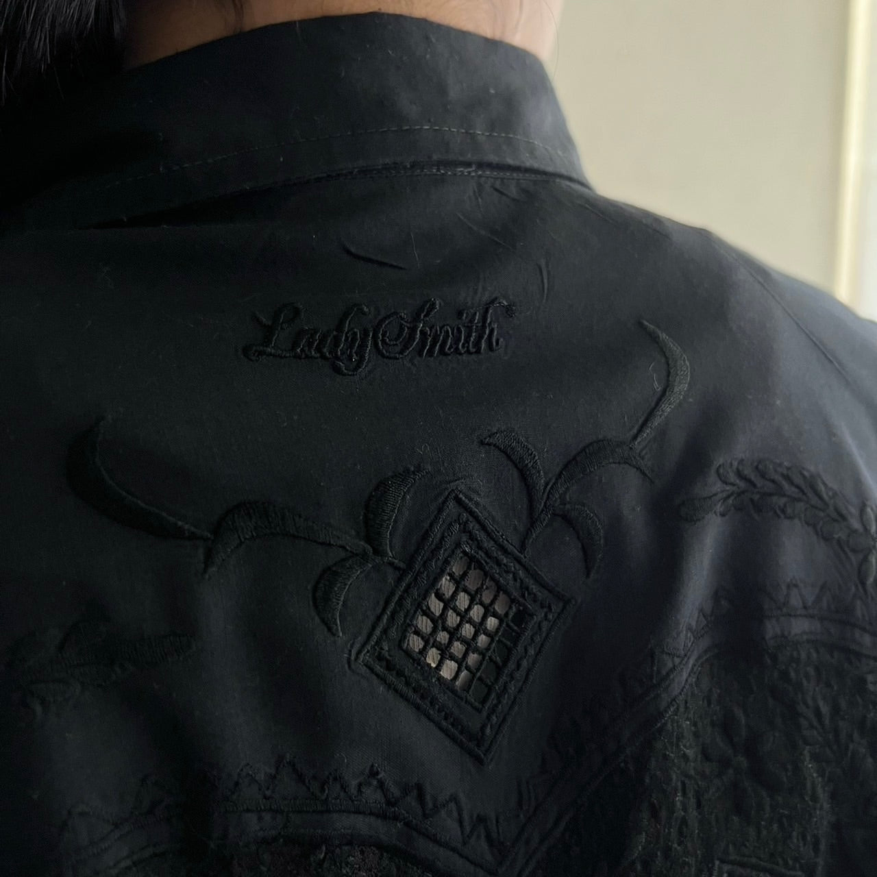 90s Embroidery Shirt