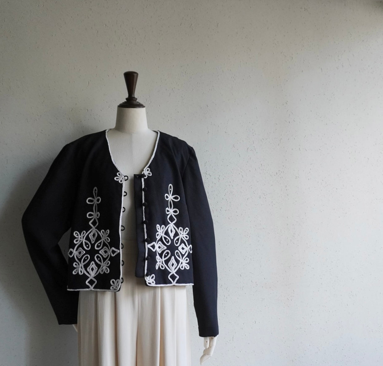 90s "Karin Stevens" Embroidery Jacket