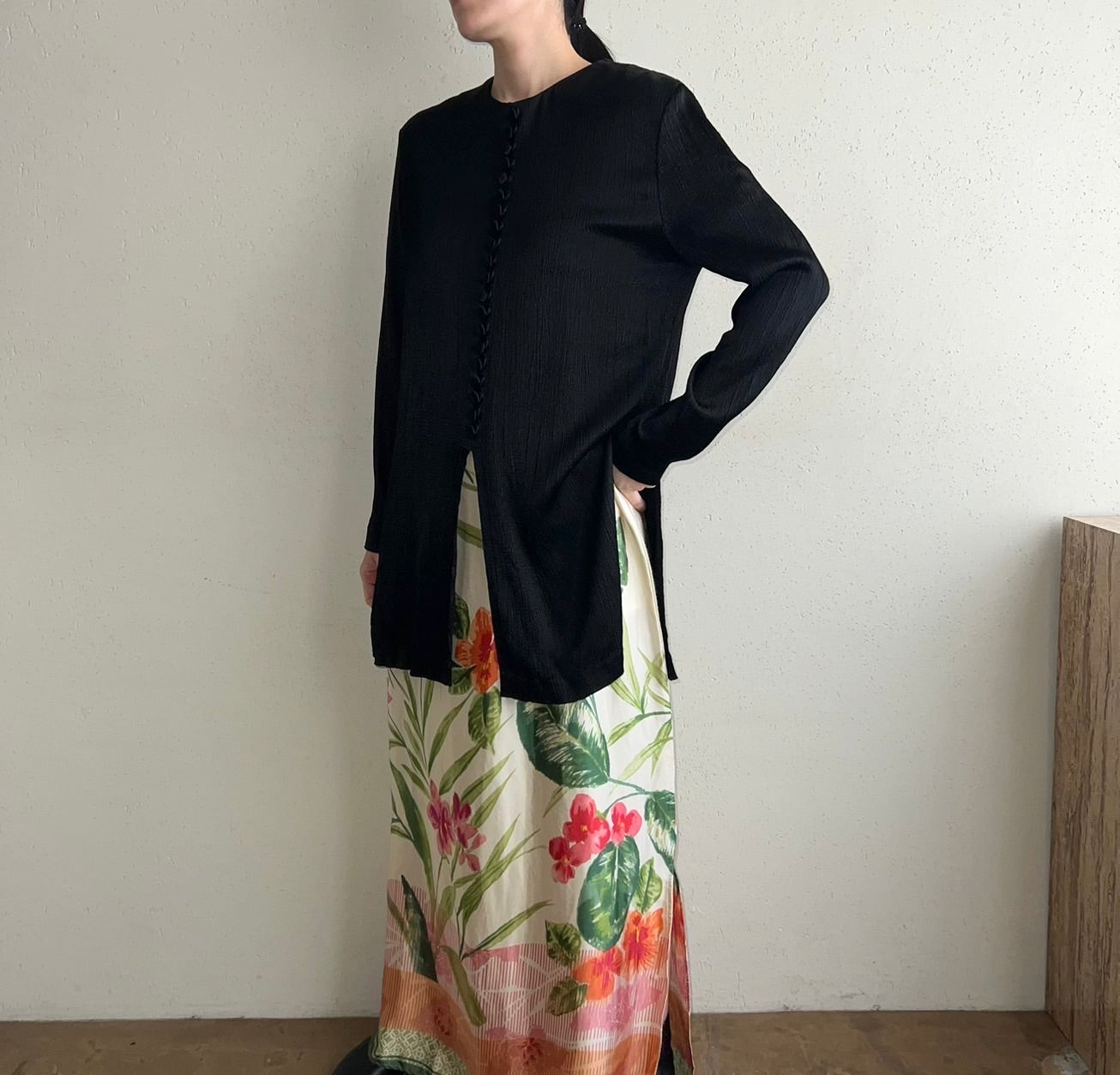 90s Black Design Blouse