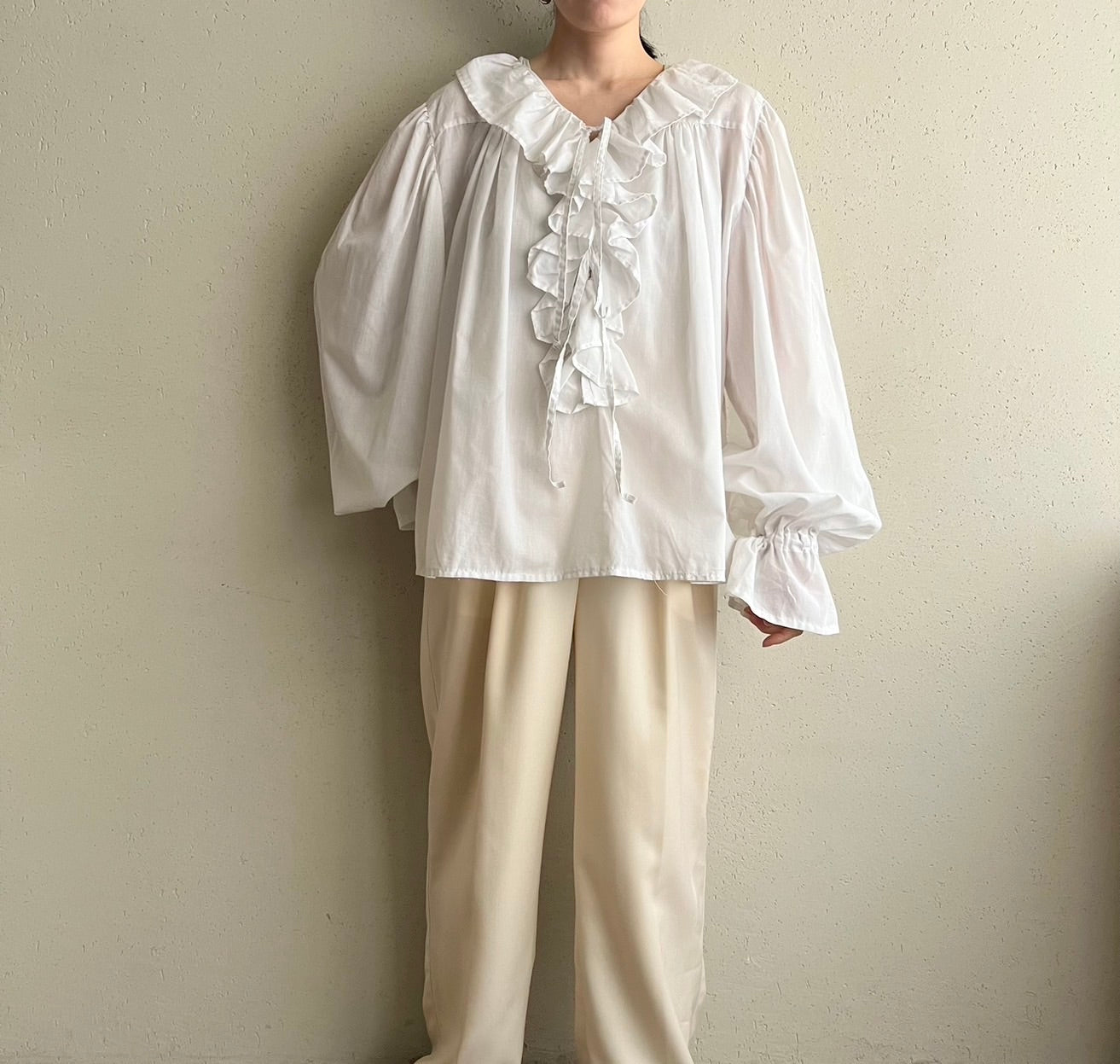 80s White Ruffle Blouse