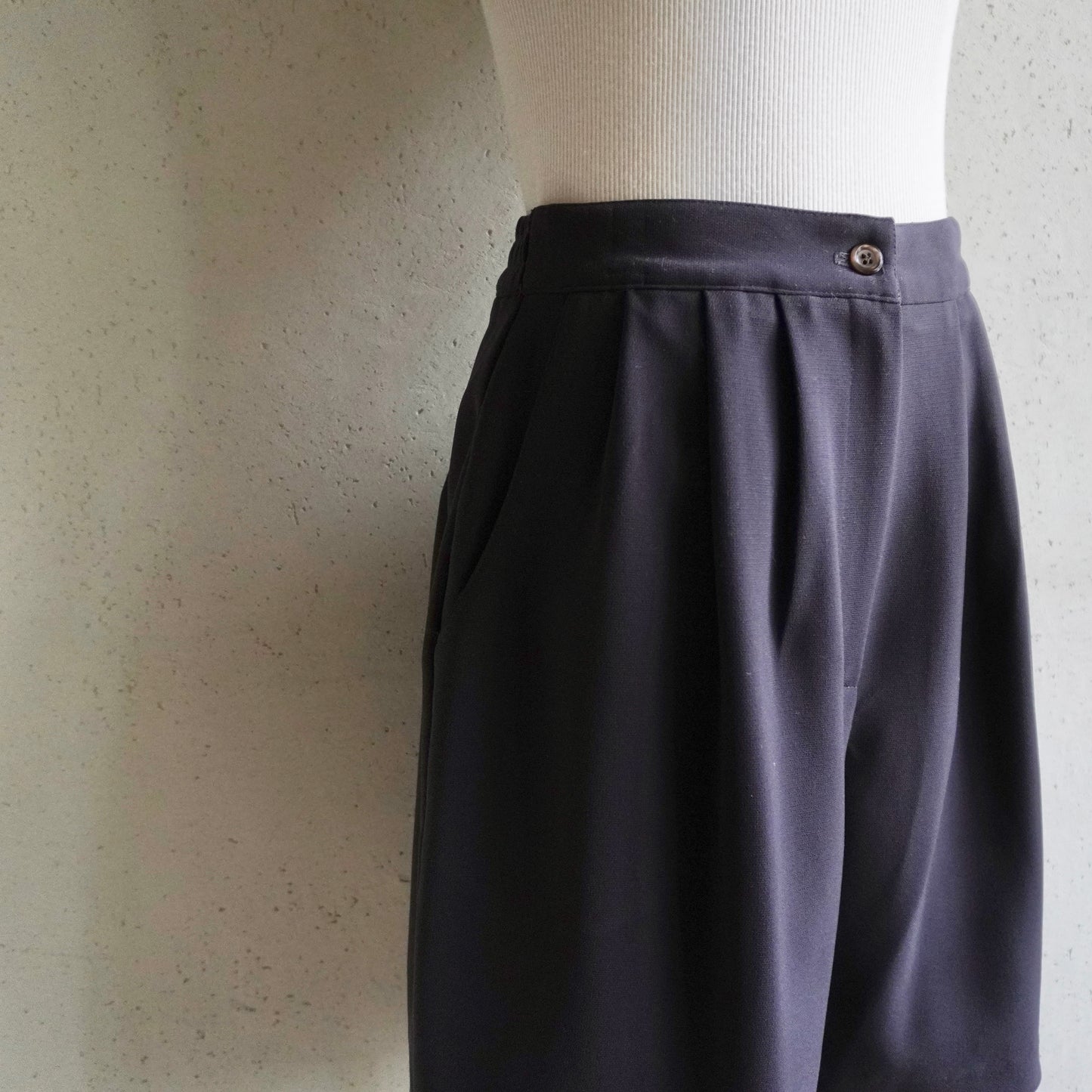 90s Tuck Shorts