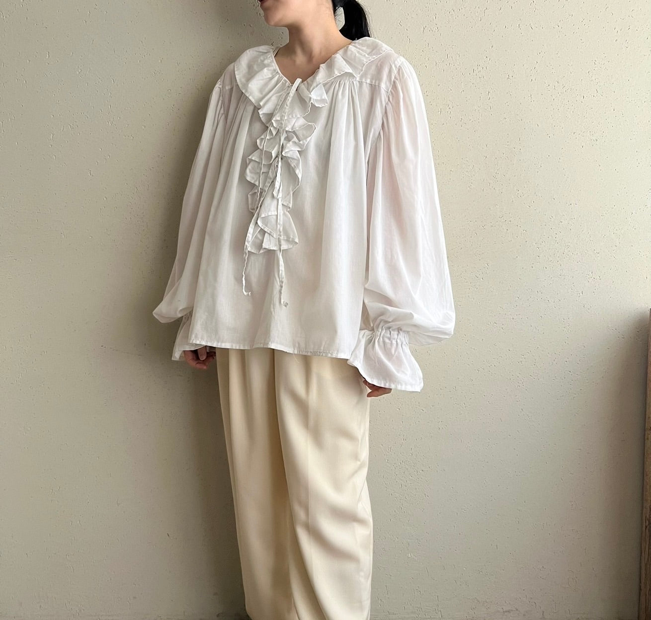 80s White Ruffle Blouse