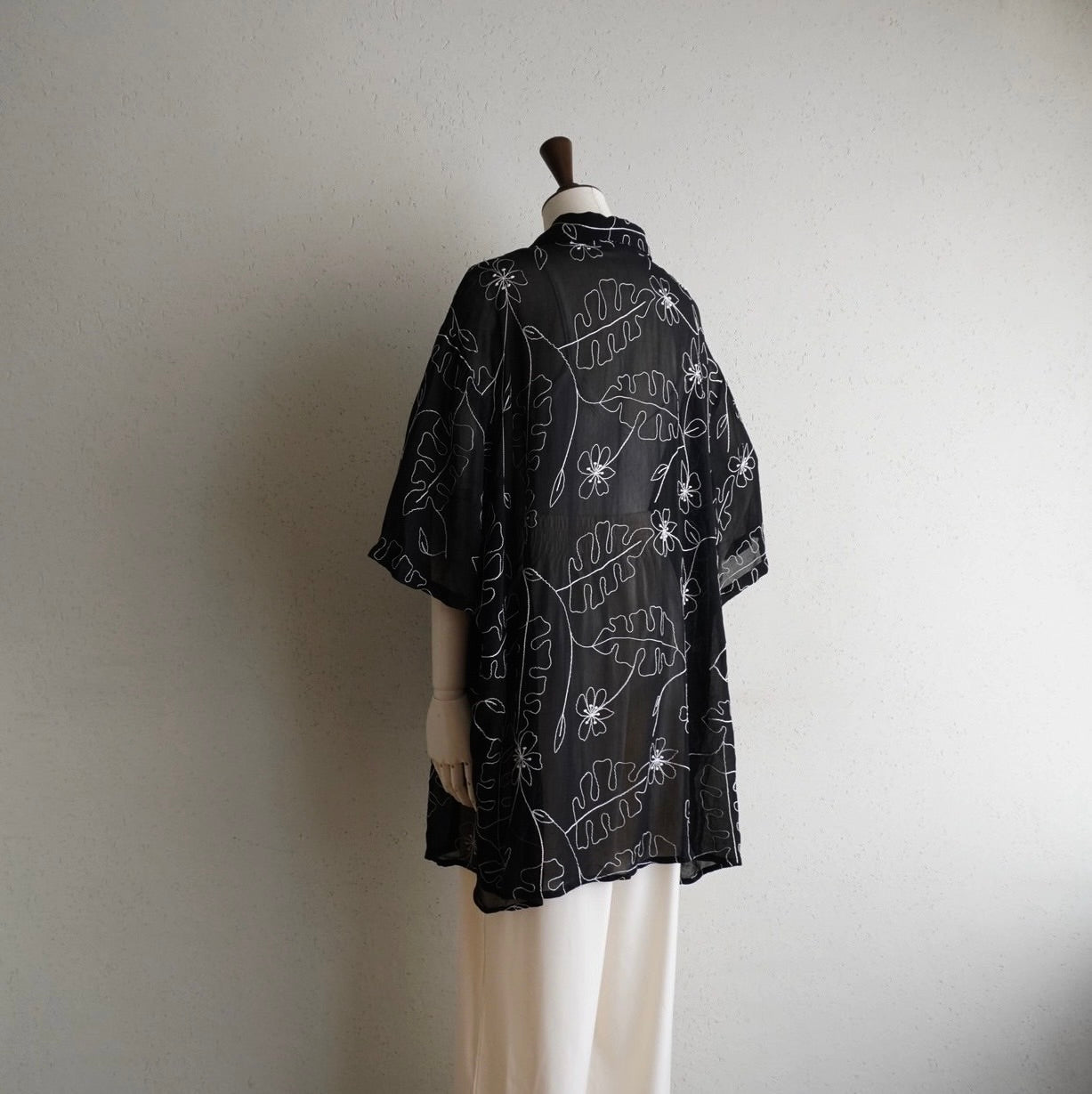 90s Embroidery Sheer Shirt