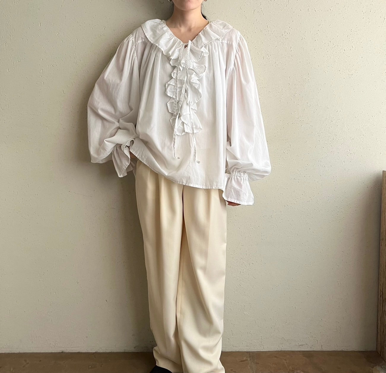 80s White Ruffle Blouse