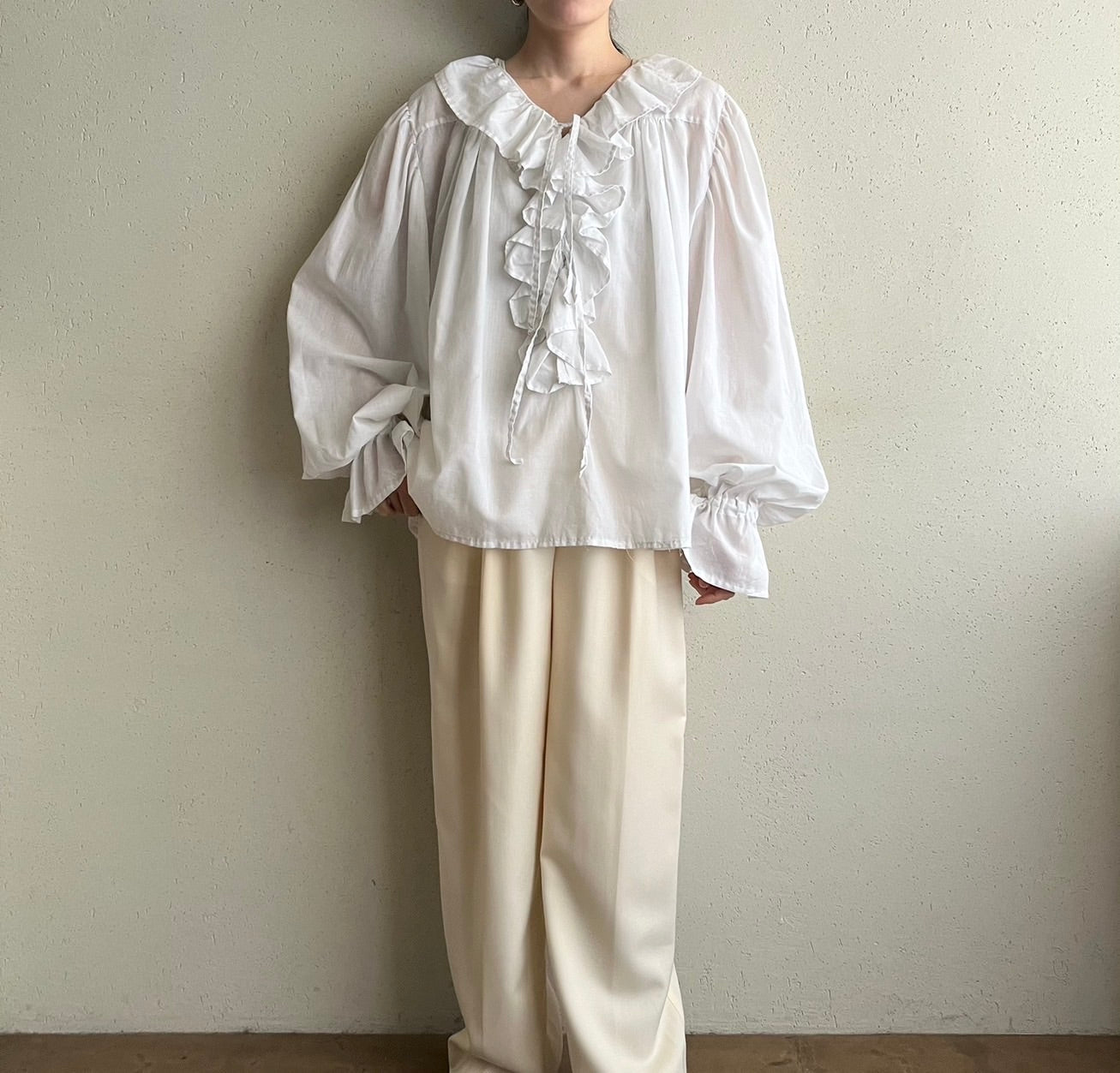 80s White Ruffle Blouse