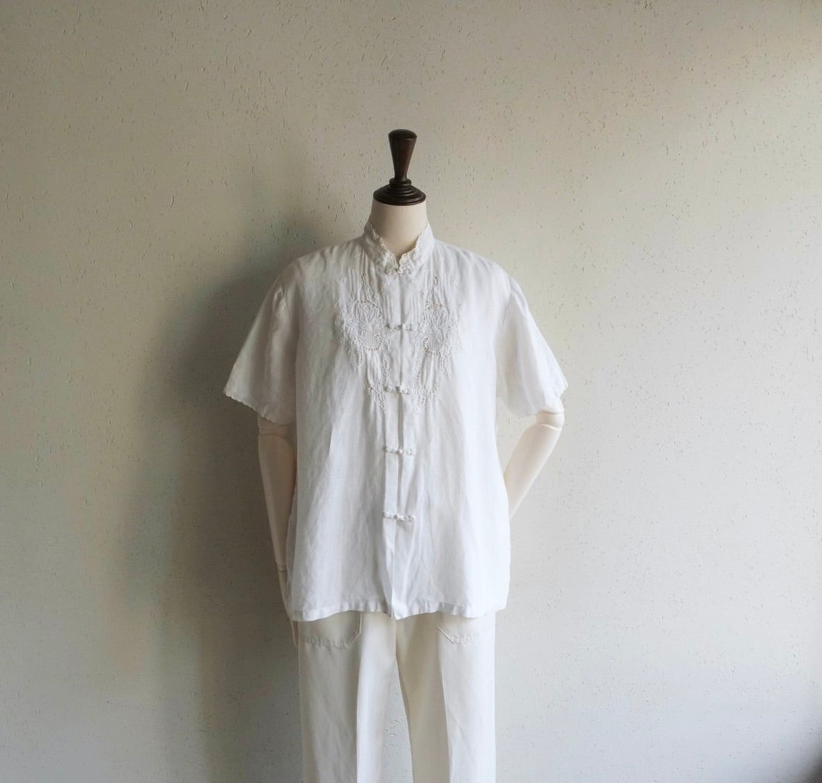 60s Embroidery Blouse