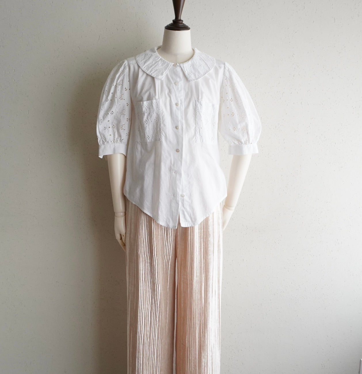 80s Lace Design Blouse