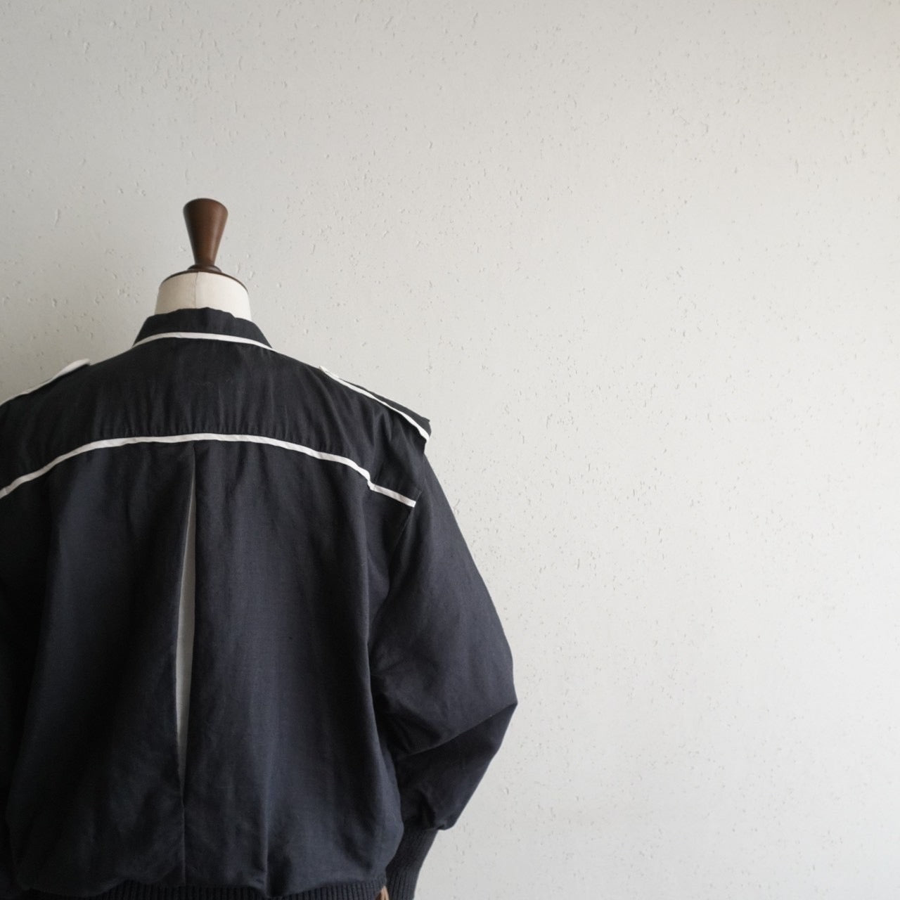 90s Black x White Blouse