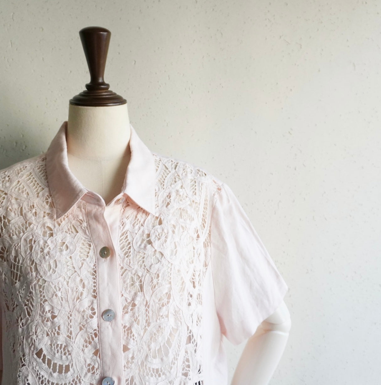 90s Lace Design Shirt