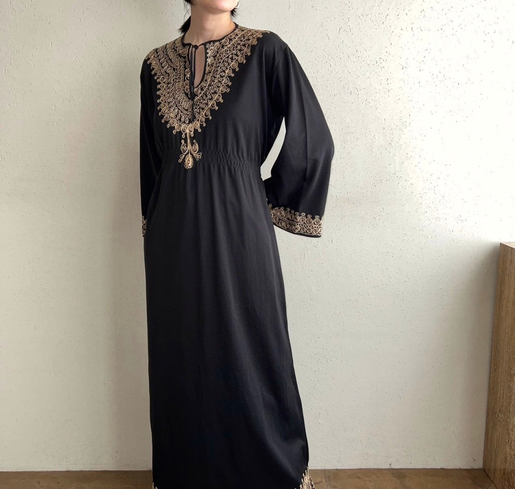 70s Embroidery Dress