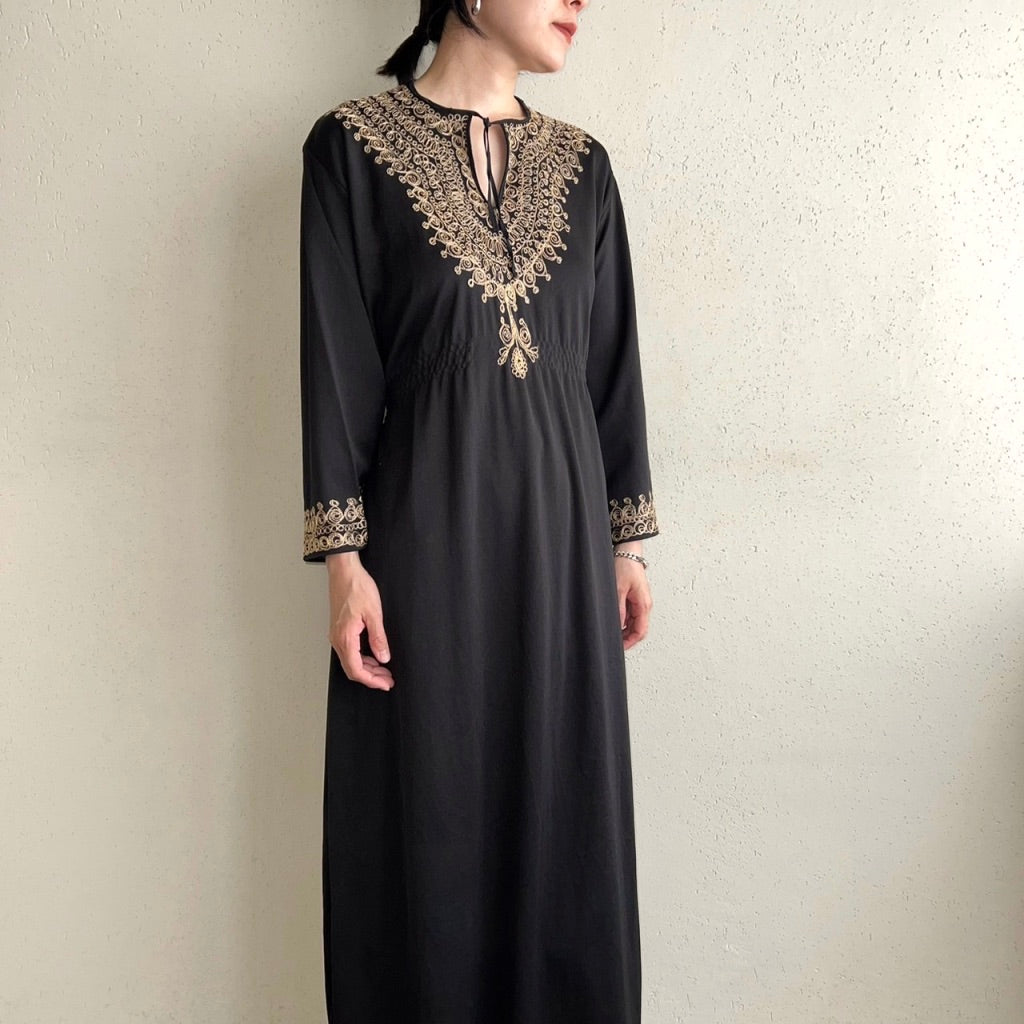70s Embroidery Dress