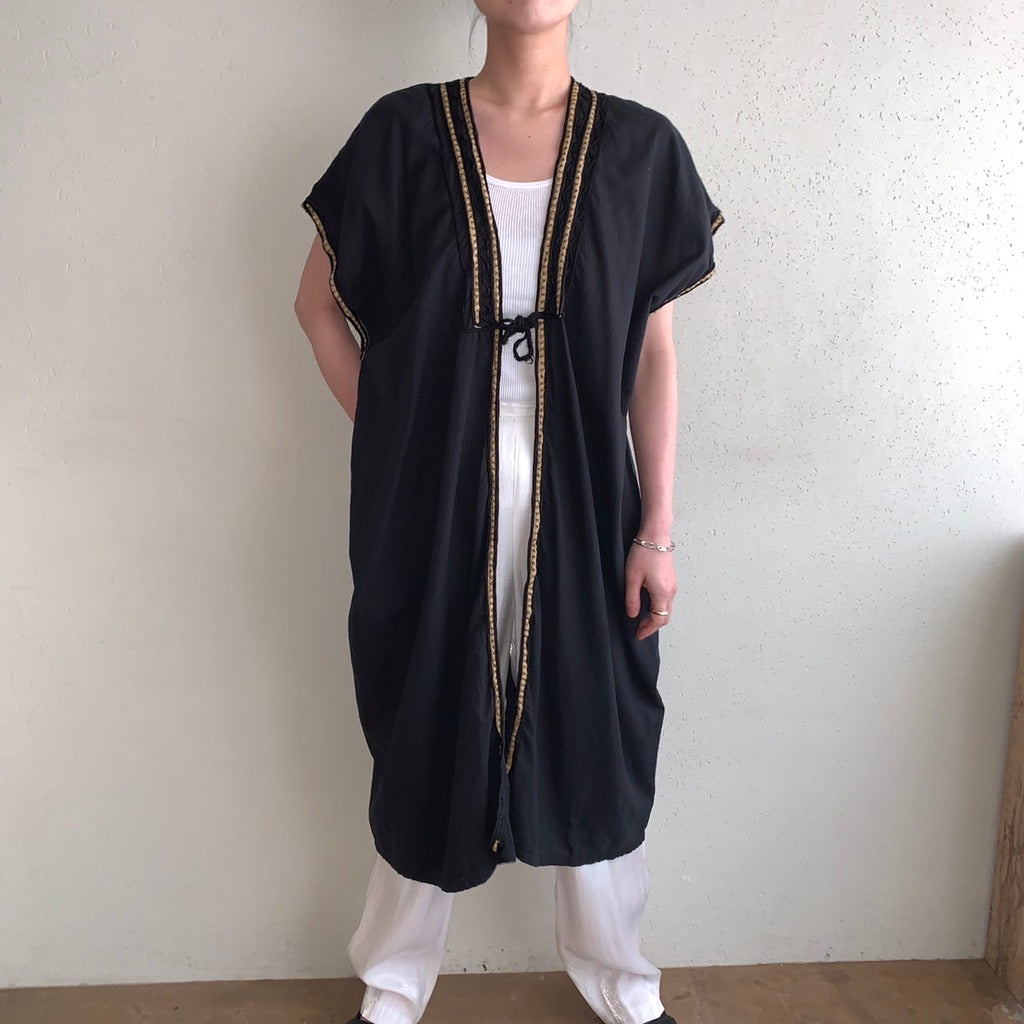 80s Black Robe