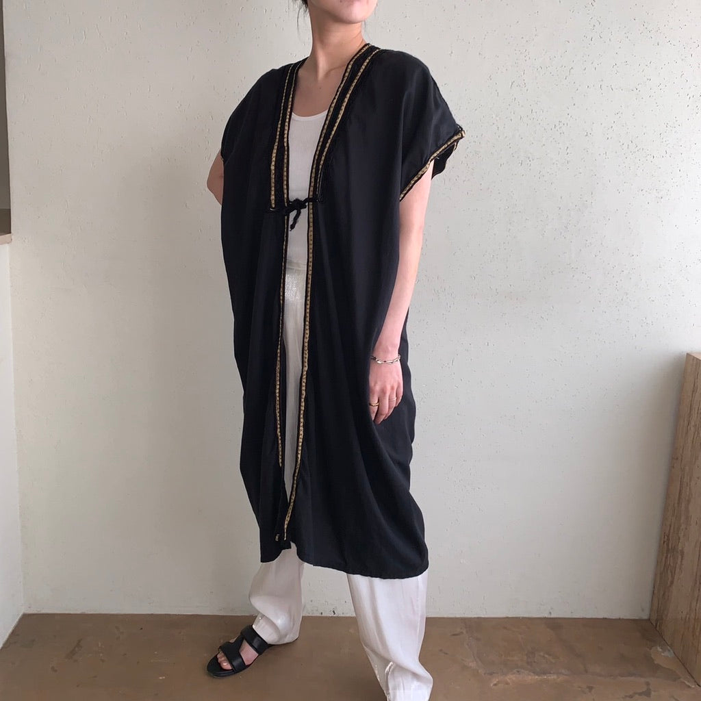 80s Black Robe