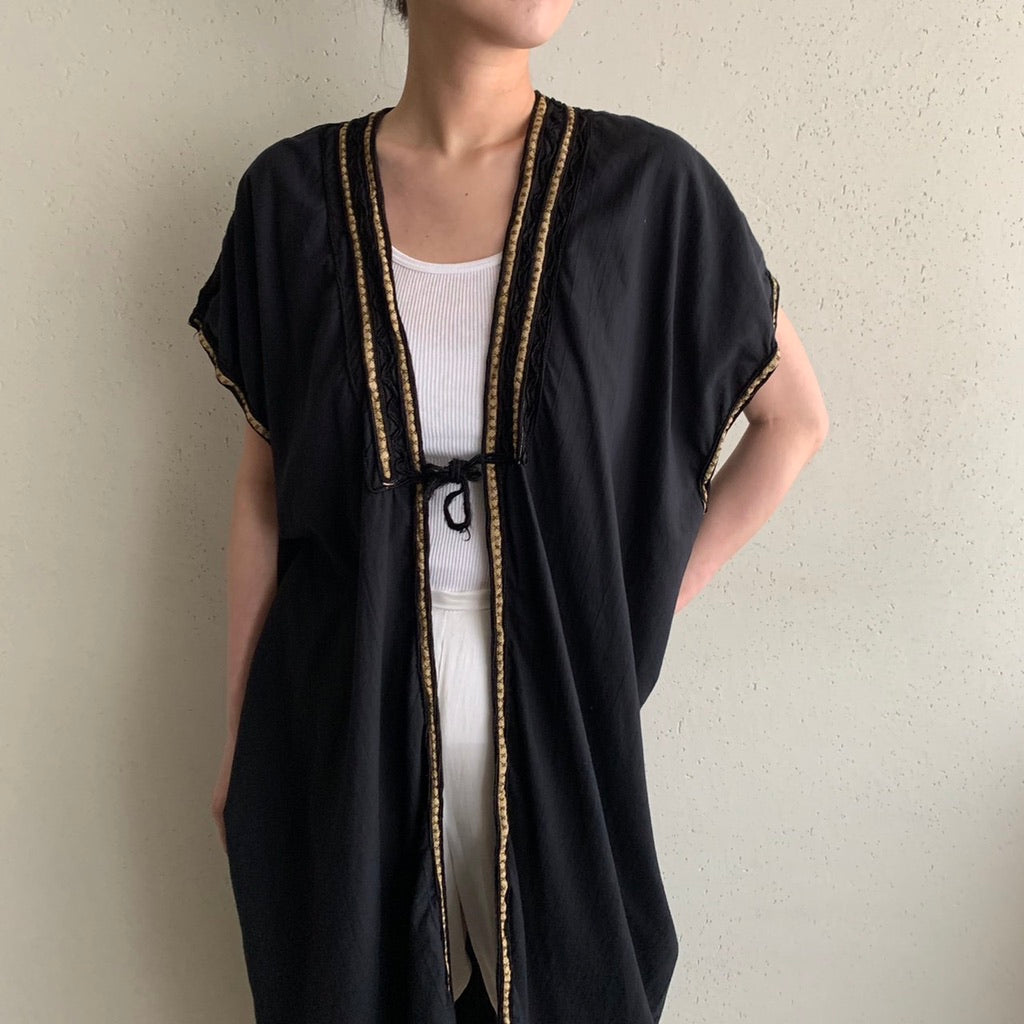 80s Black Robe