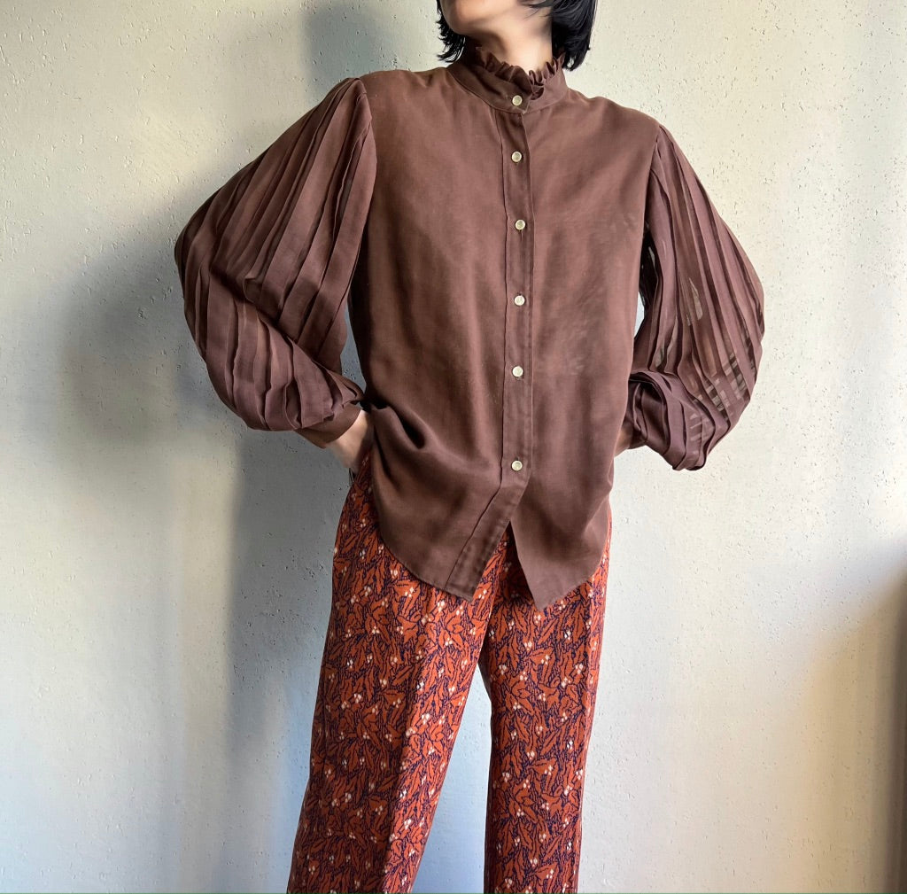 70s Pleated Sleeves Blouse