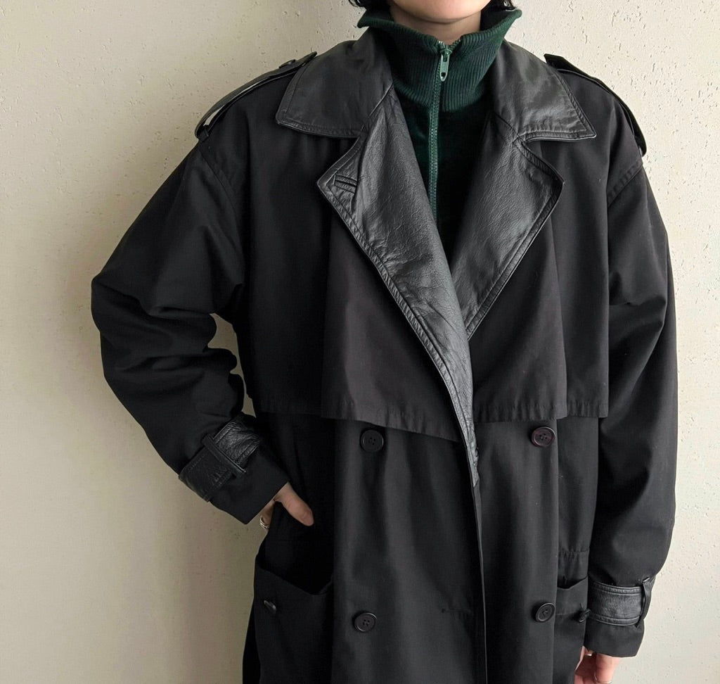 90s Black Design Coat