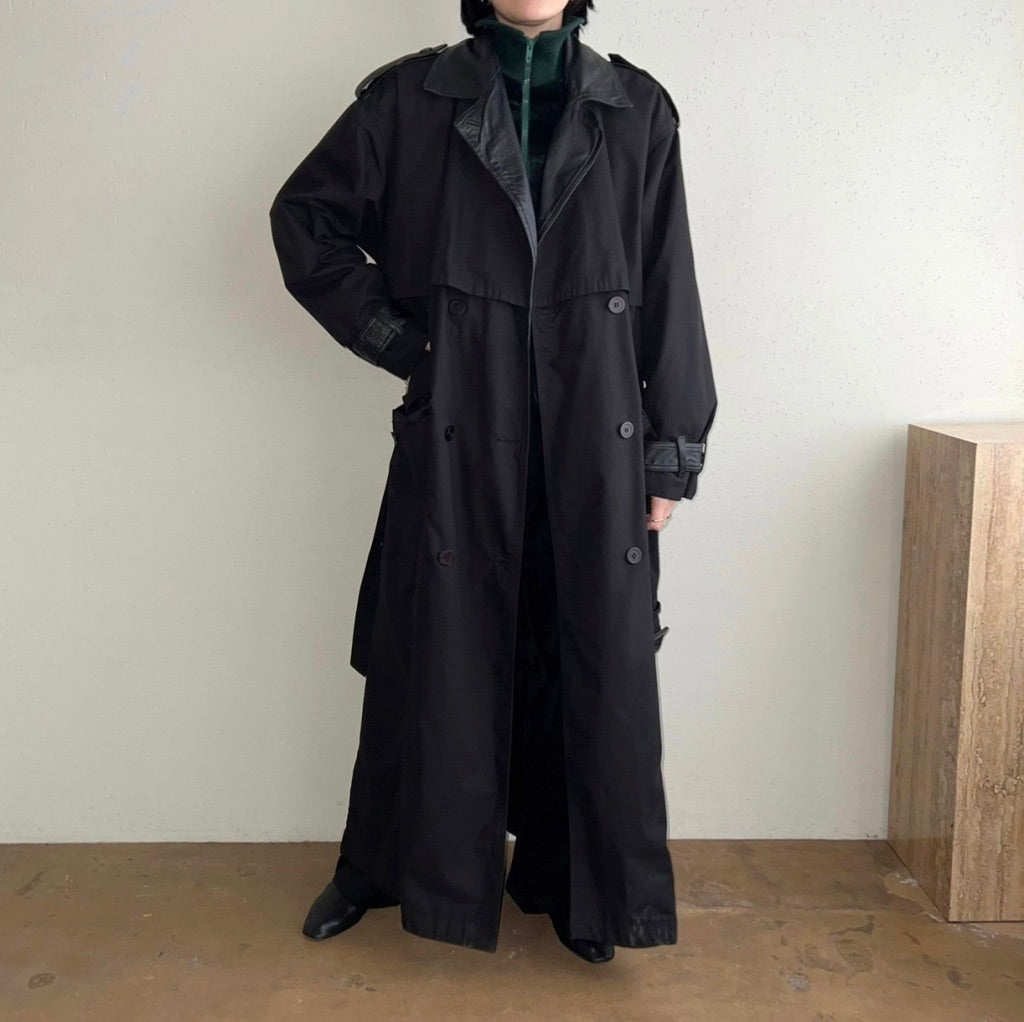 90s Black Design Coat