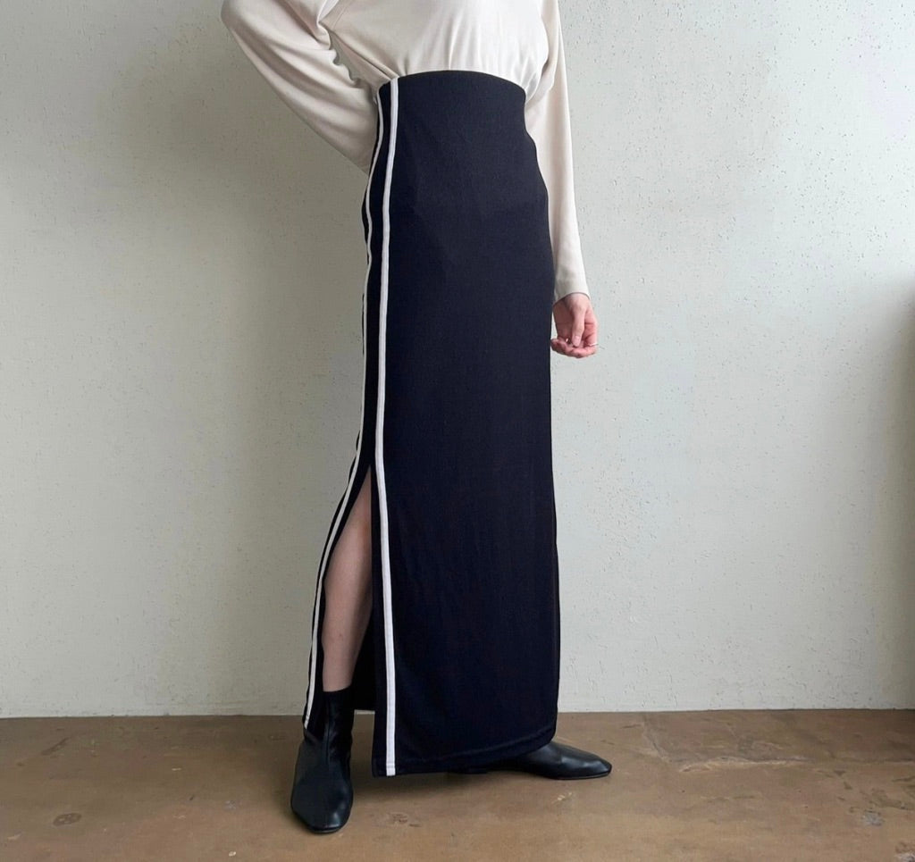 90s Side Line Skirt