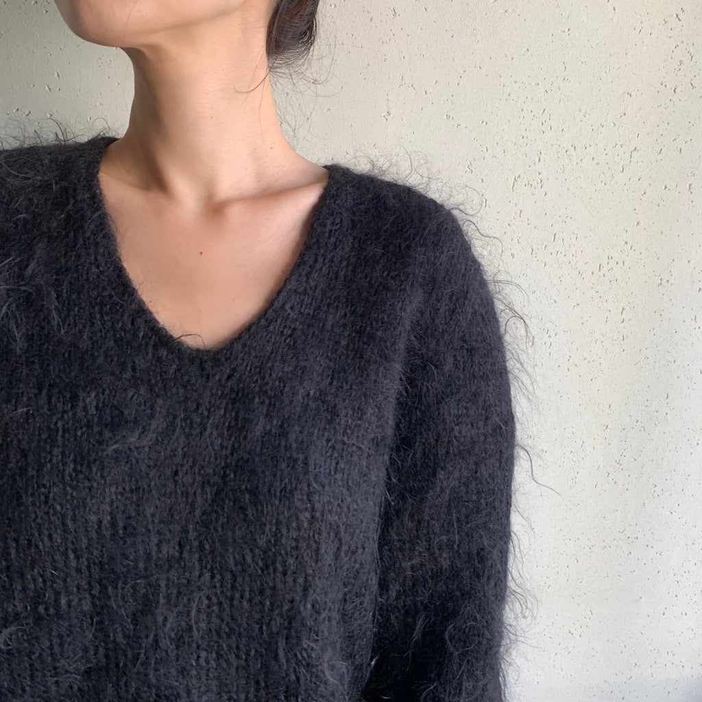 80s Black Knit