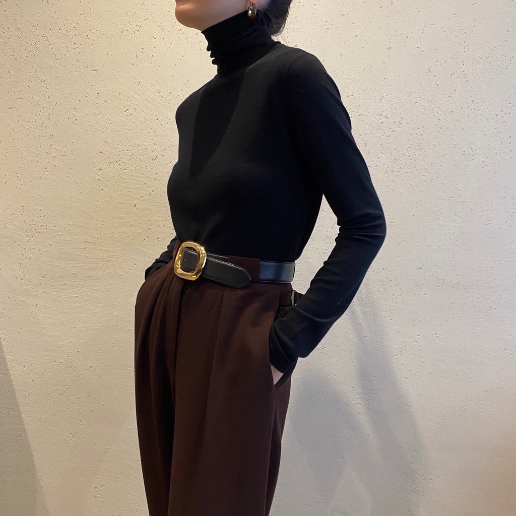 Kraud LOOSE-FIT TURTLE NECK TOP