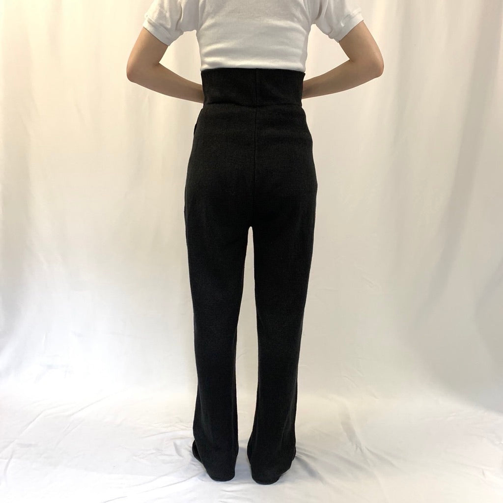 Kraud HIGH-WAIST KNIT PANTS