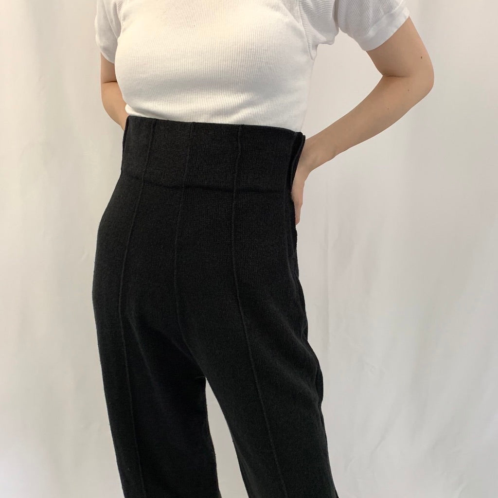 Kraud HIGH-WAIST KNIT PANTS