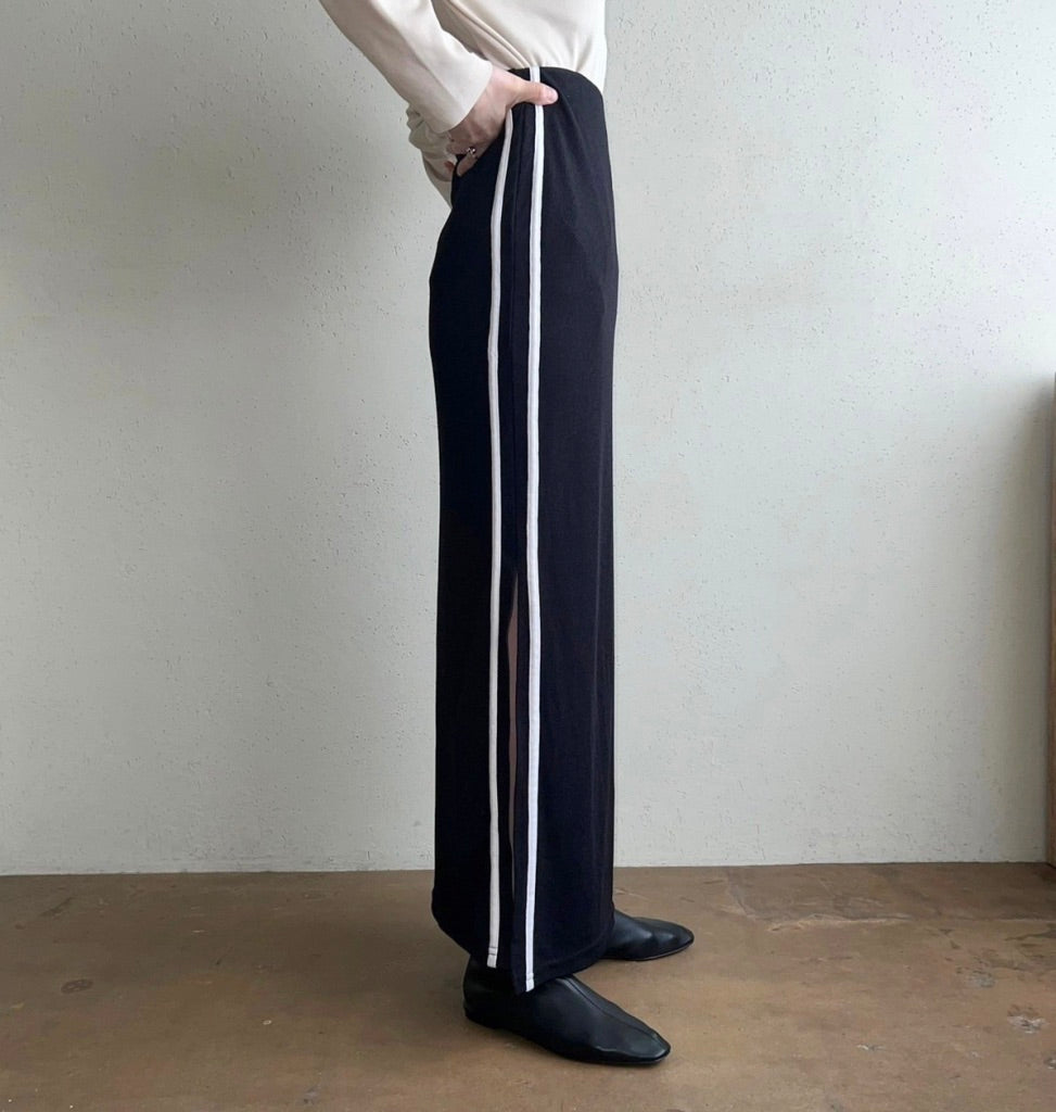 90s Side Line Skirt