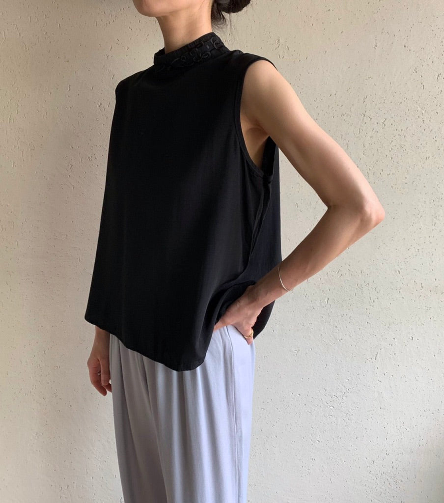 90s Sleeveless Blouse