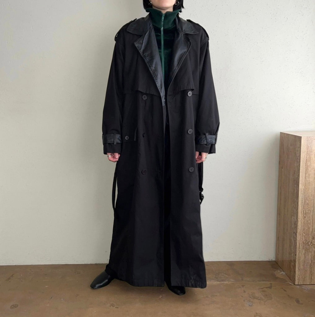 90s Black Design Coat