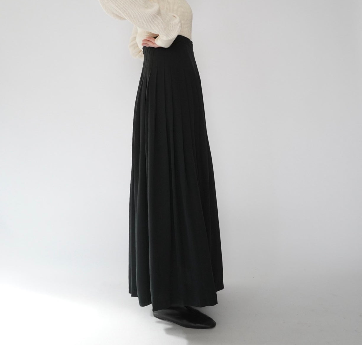 90s "Saks Fifth Avenue" Silk Pleats Skirt