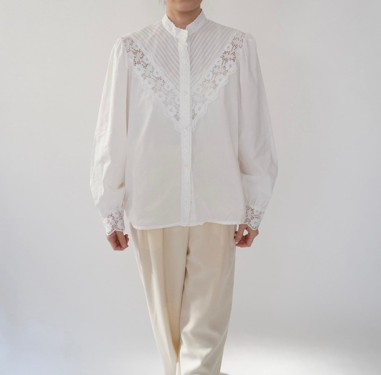 90s EURO Lace Design Blouse