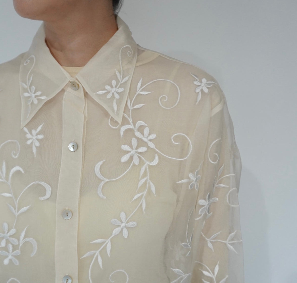 90s Embroidery Silk Shirt