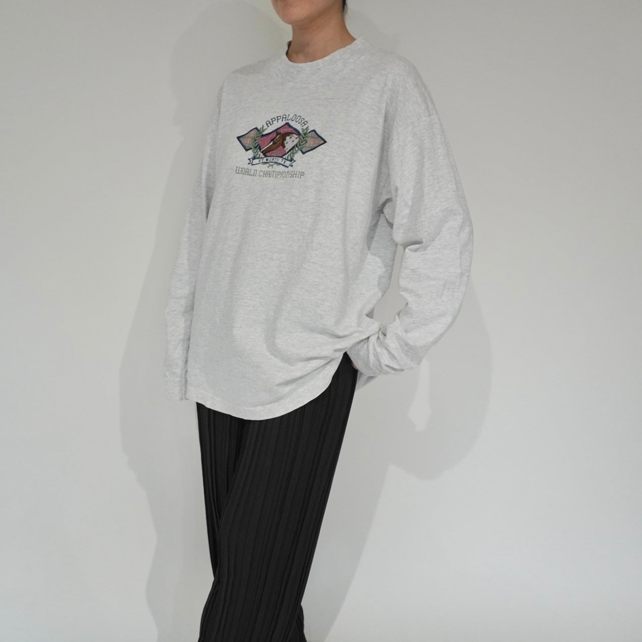 00s Embroidery Long Sleeves T-shirt Made in USA