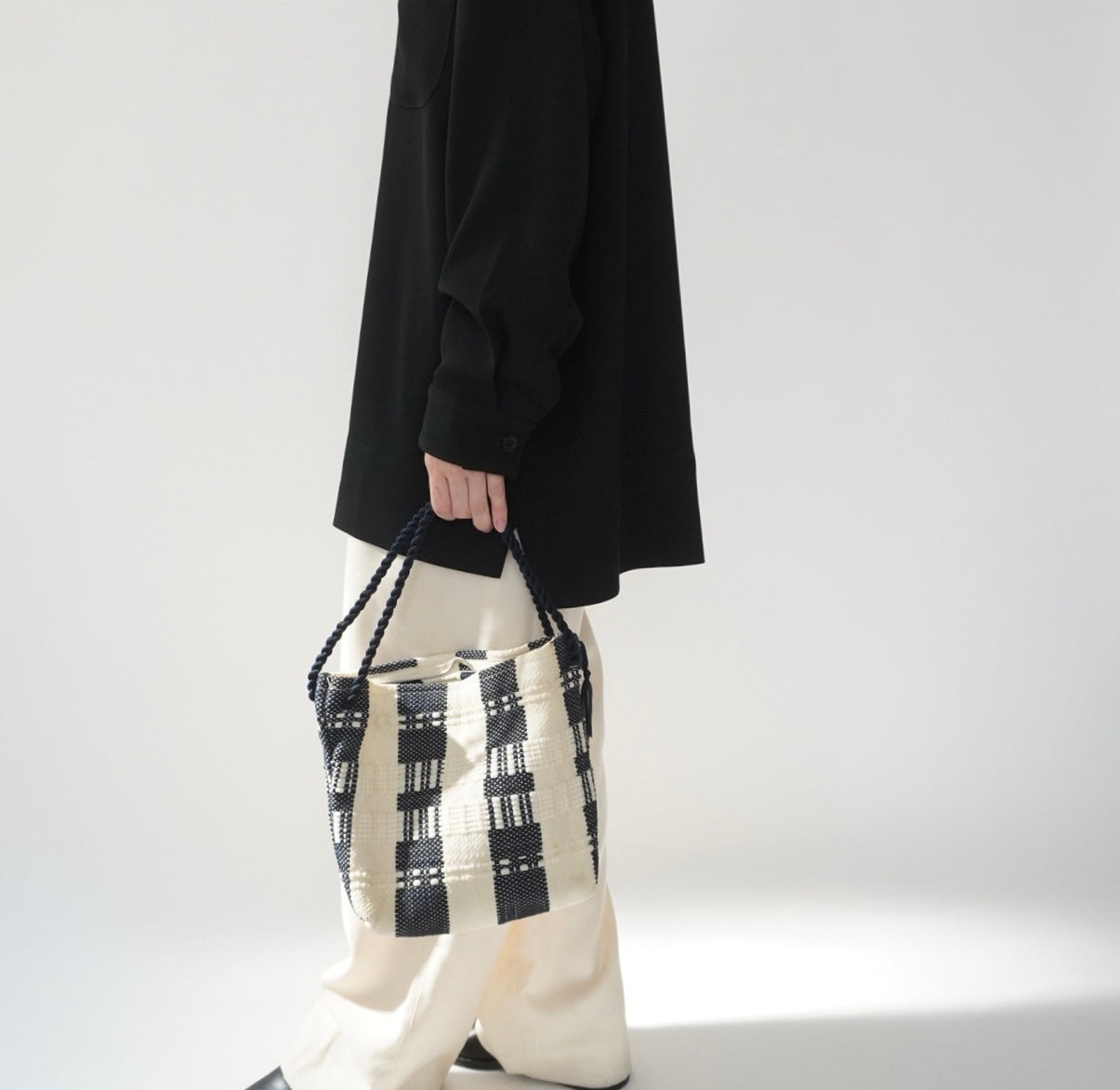 40s Woven Striped Bag
