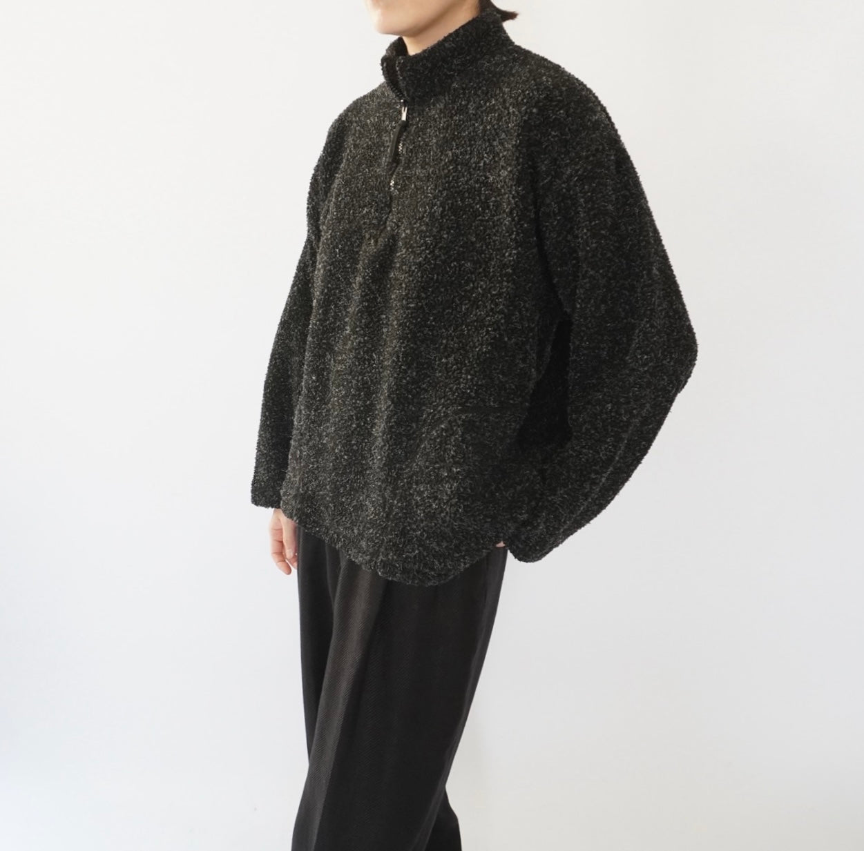 90s Black x White  Fleece Top