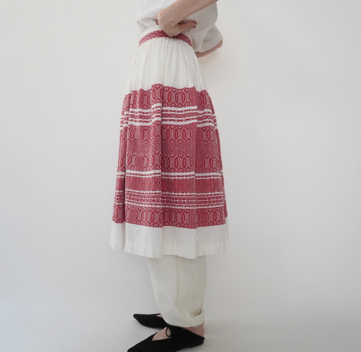 60s Embroidery Skirt