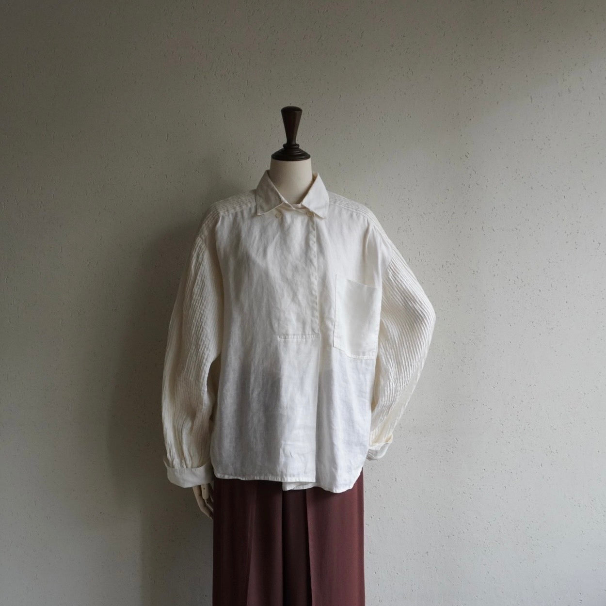 90s Pleated Pullover Shirt