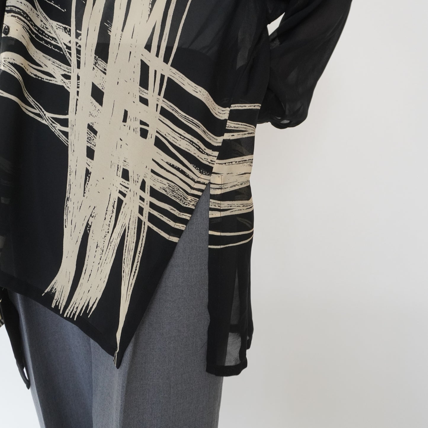 90s Pattern Sheer Shirt
