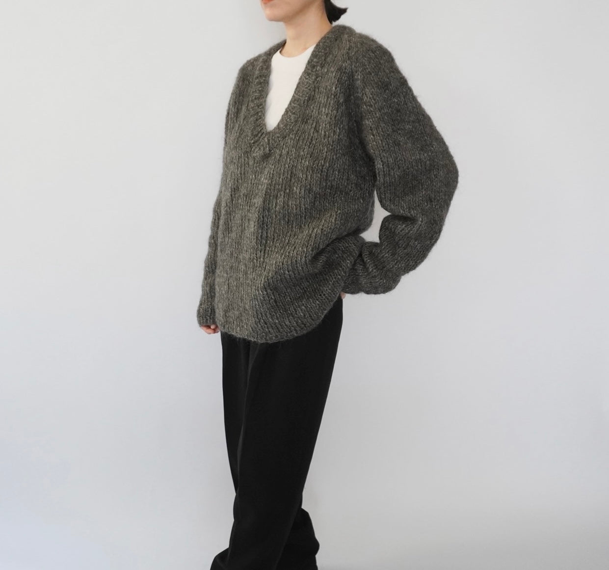 80s V Neck Knit